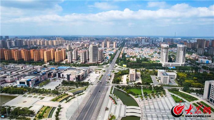 与新时代同行凝心聚力,与时代同行向幸福致敬海报